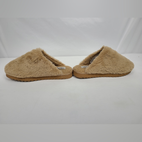 Steve Madden Fuzzy Slip On House Shoes Tan Size M With Box - Picture 6 of 11